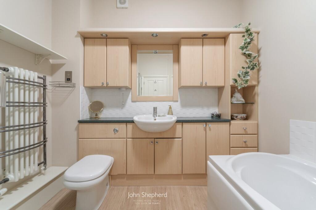 Additional property image - Birmingham Road, Henley-in-Arden, Warwickshire, B95