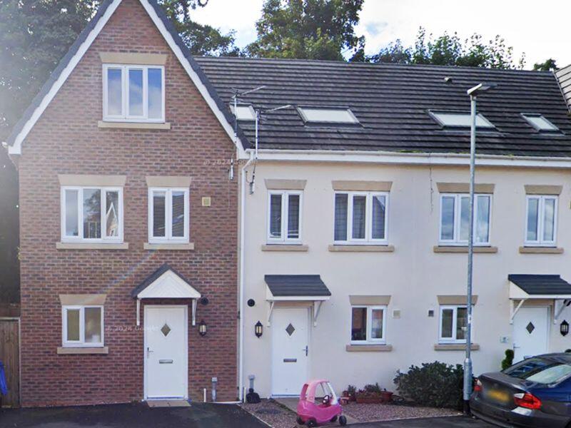 4 bedroom house for sale in Rhyd Y Byll, Rhewl, Ruthin, LL15