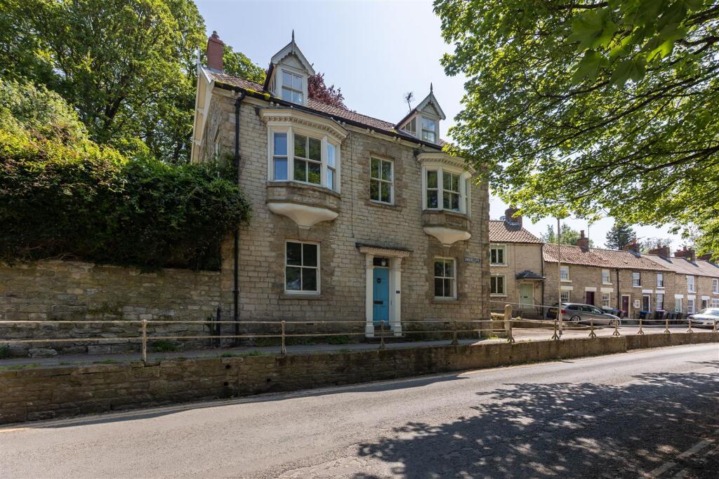 Main image of property: Undercliffe, Pickering