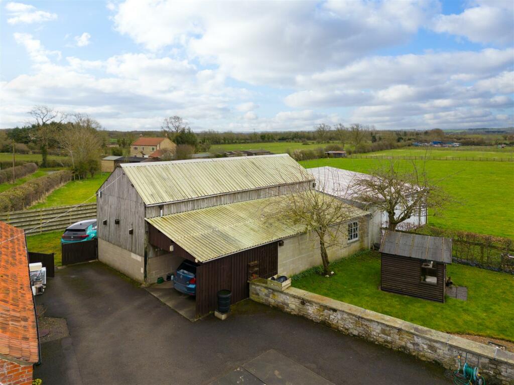 5 bedroom house for sale in Hungerhill Lane, Wombleton, York, YO62