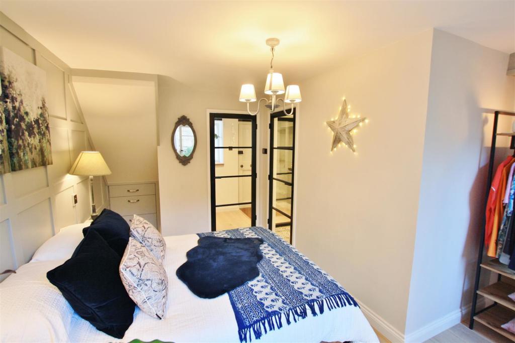 1 bedroom terraced house for sale in Coppice Hill, BradfordOnAvon, BA15