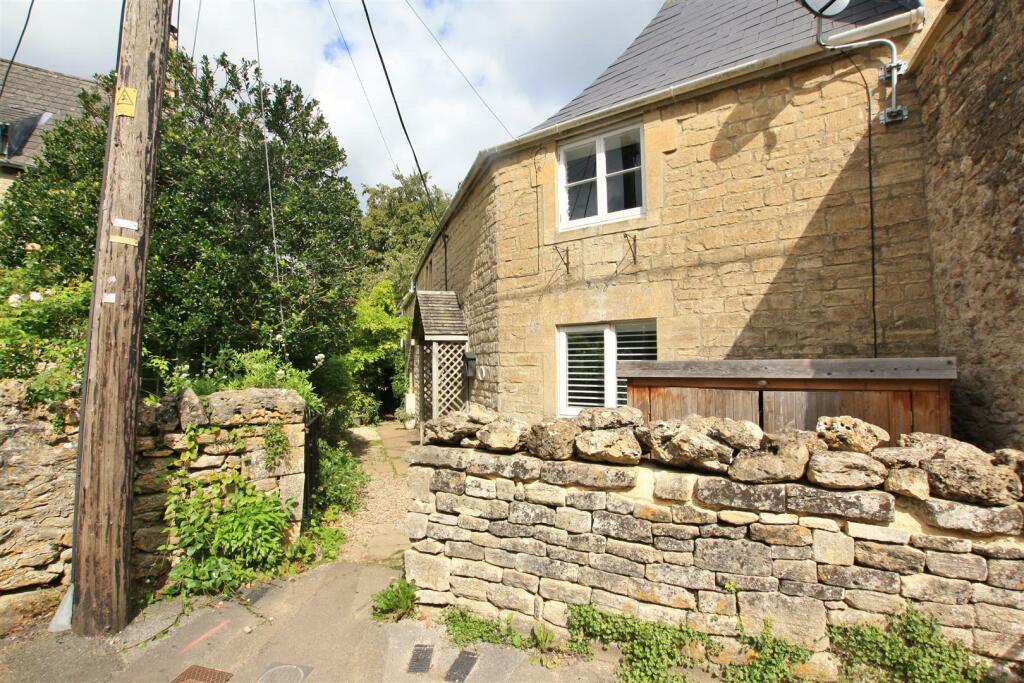 2 bedroom end of terrace house for sale in Winsley, BradfordOnAvon, BA15