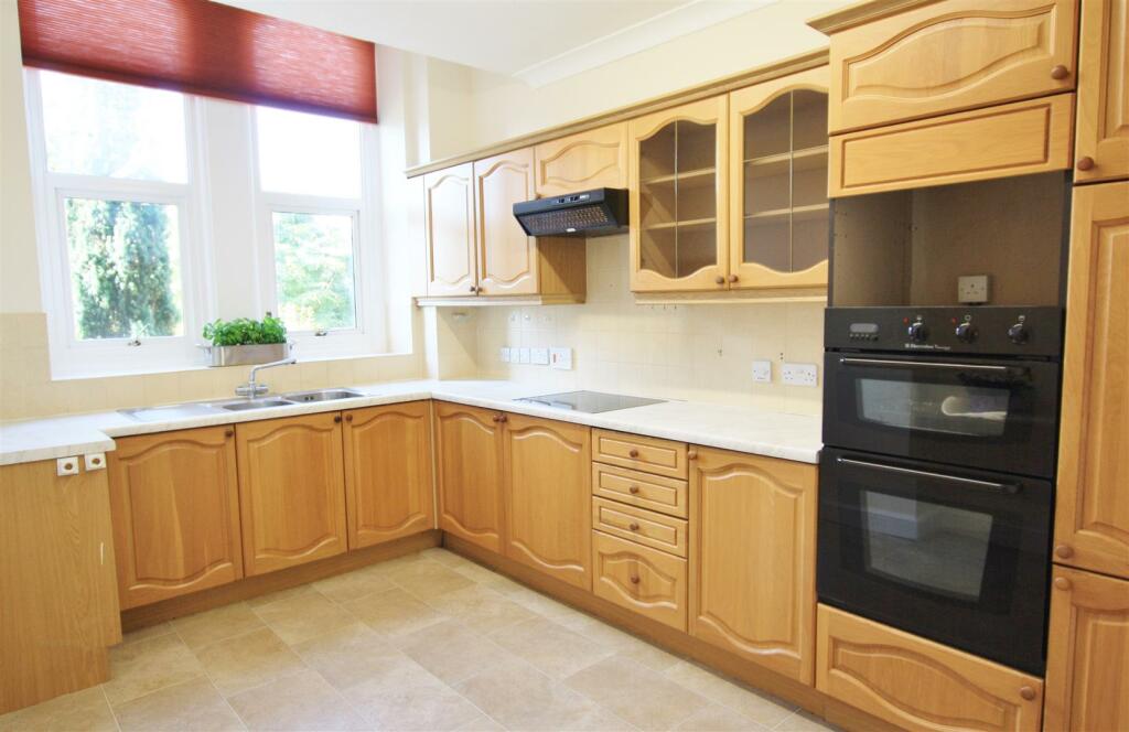 Additional property image - Fitzmaurice Place, Bradford-On-Avon