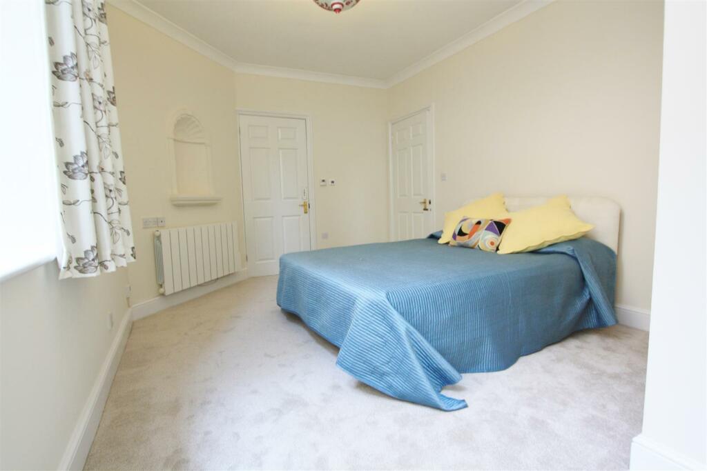Additional property image - Fitzmaurice Place, Bradford-On-Avon