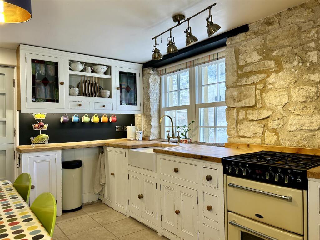 Additional property image - Regents Place, Bradford-On-Avon