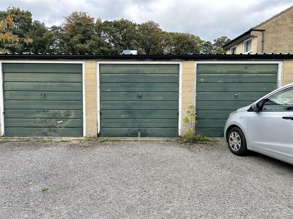 Additional property image - Regents Place, Bradford-On-Avon