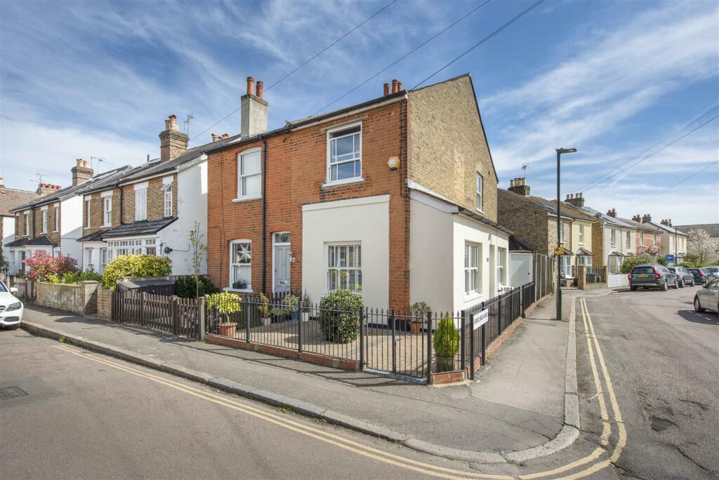 2 bedroom end of terrace house for sale in Wolsey Road, Hampton Hill, TW12