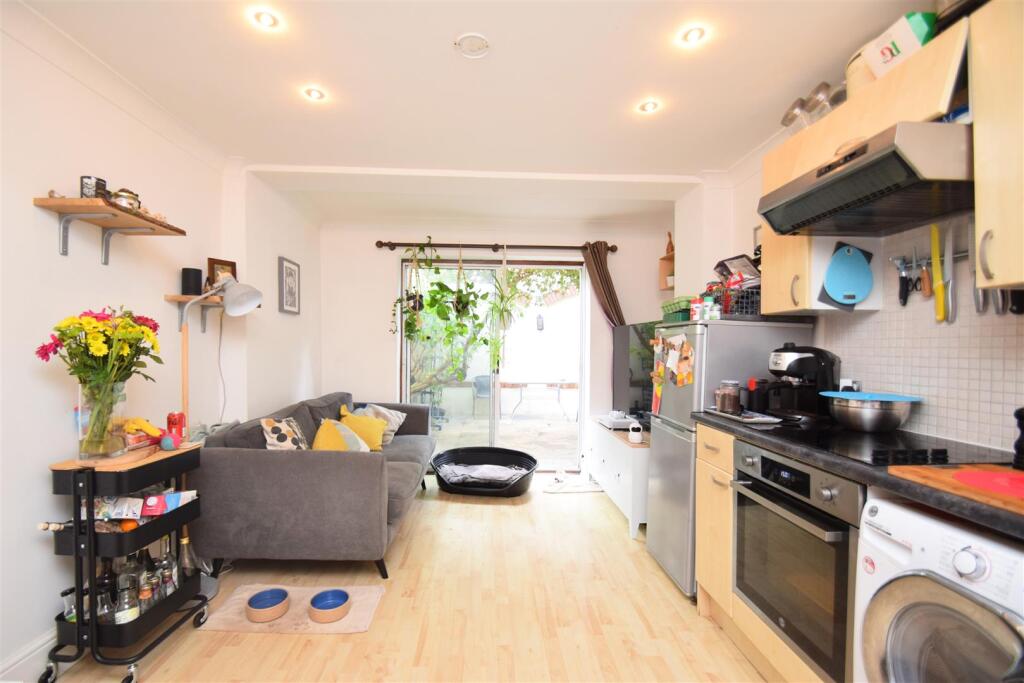 Main image of property: 4 Crown Road, St Margarets Village