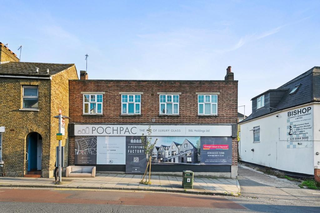Land for sale in Uxbridge Road, Hanwell, W7