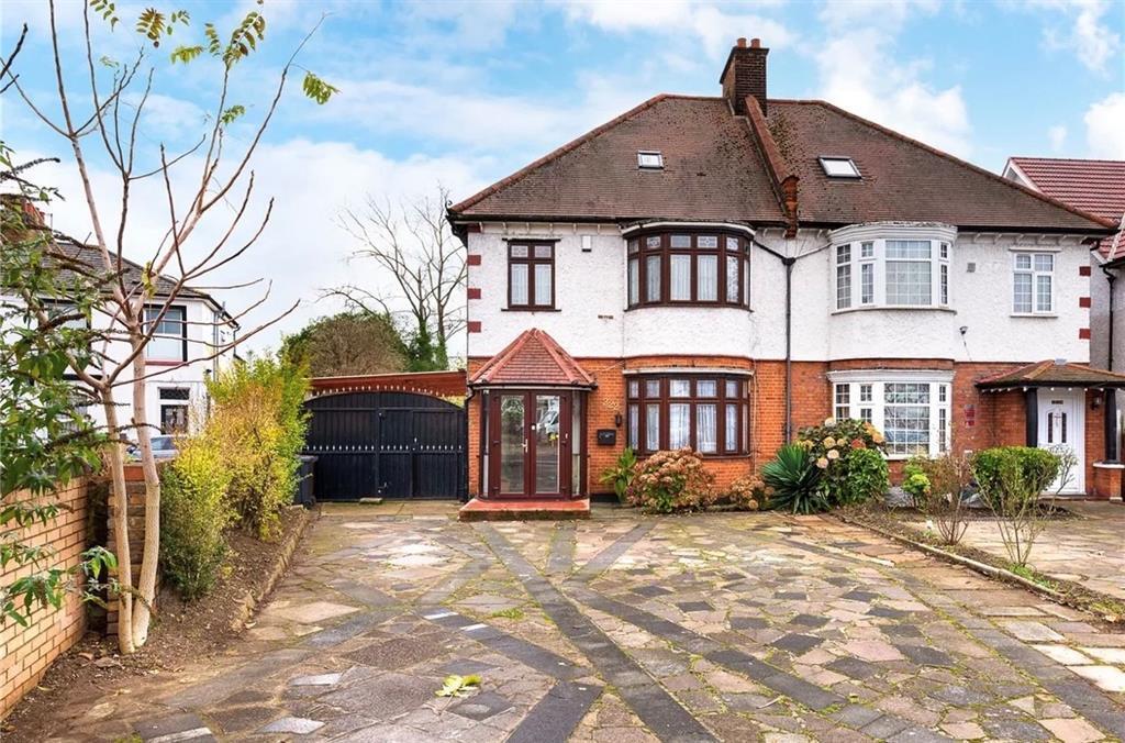 6 bedroom semi-detached house