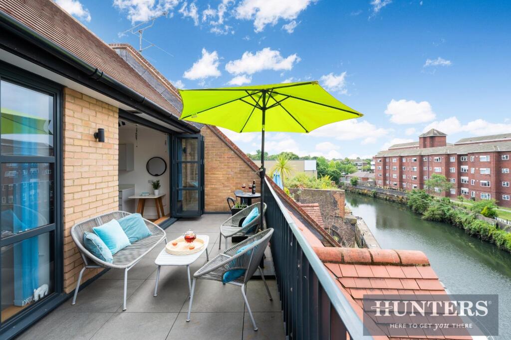 Main image of property: High Street, Brentford