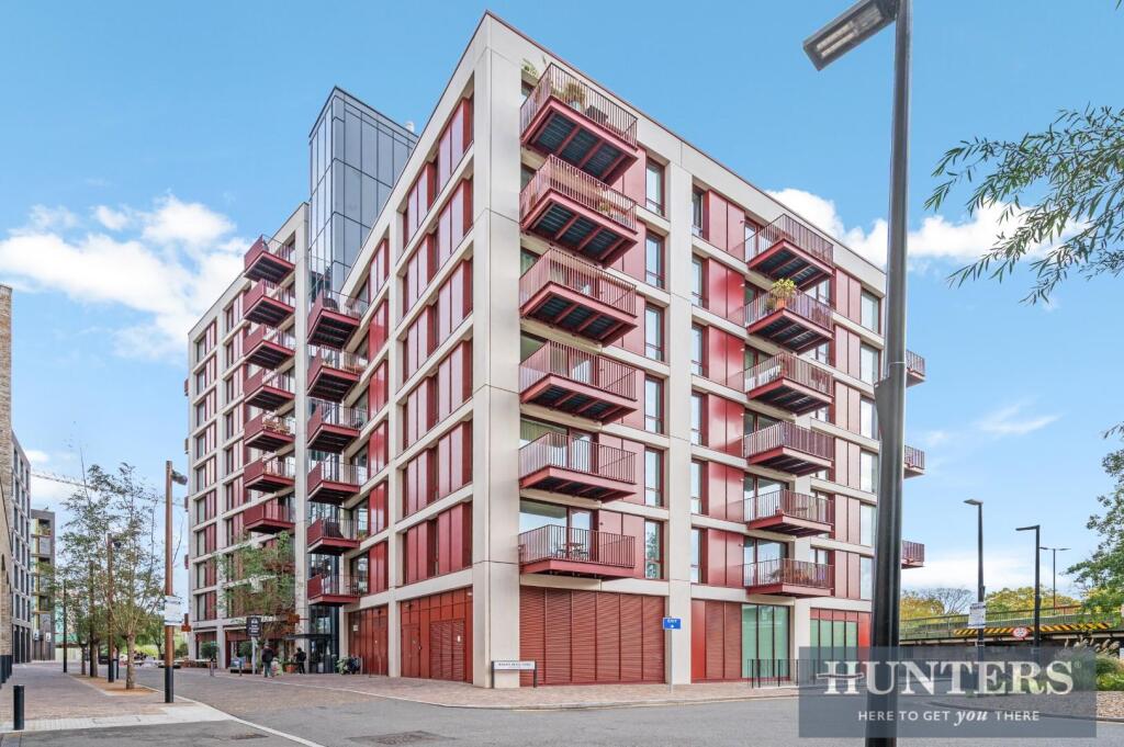 Main image of property: 4 Brent Way, Brentford