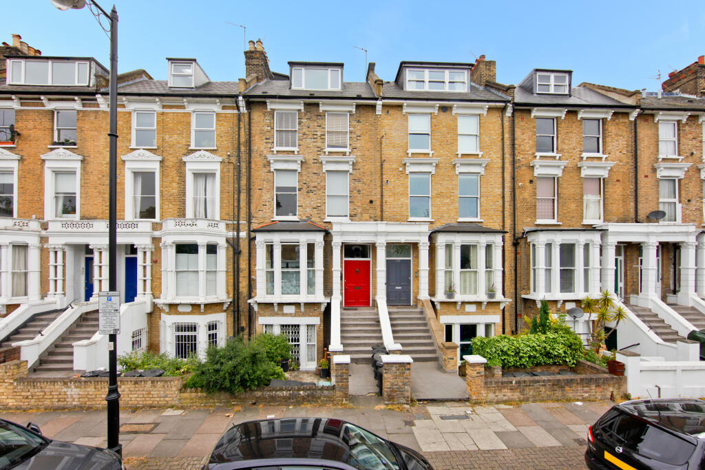 2 bedroom apartment for sale in Petherton Road, London, N5