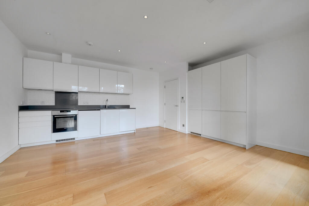 Main image of property: Highbury Crescent, Highbury, London, N5