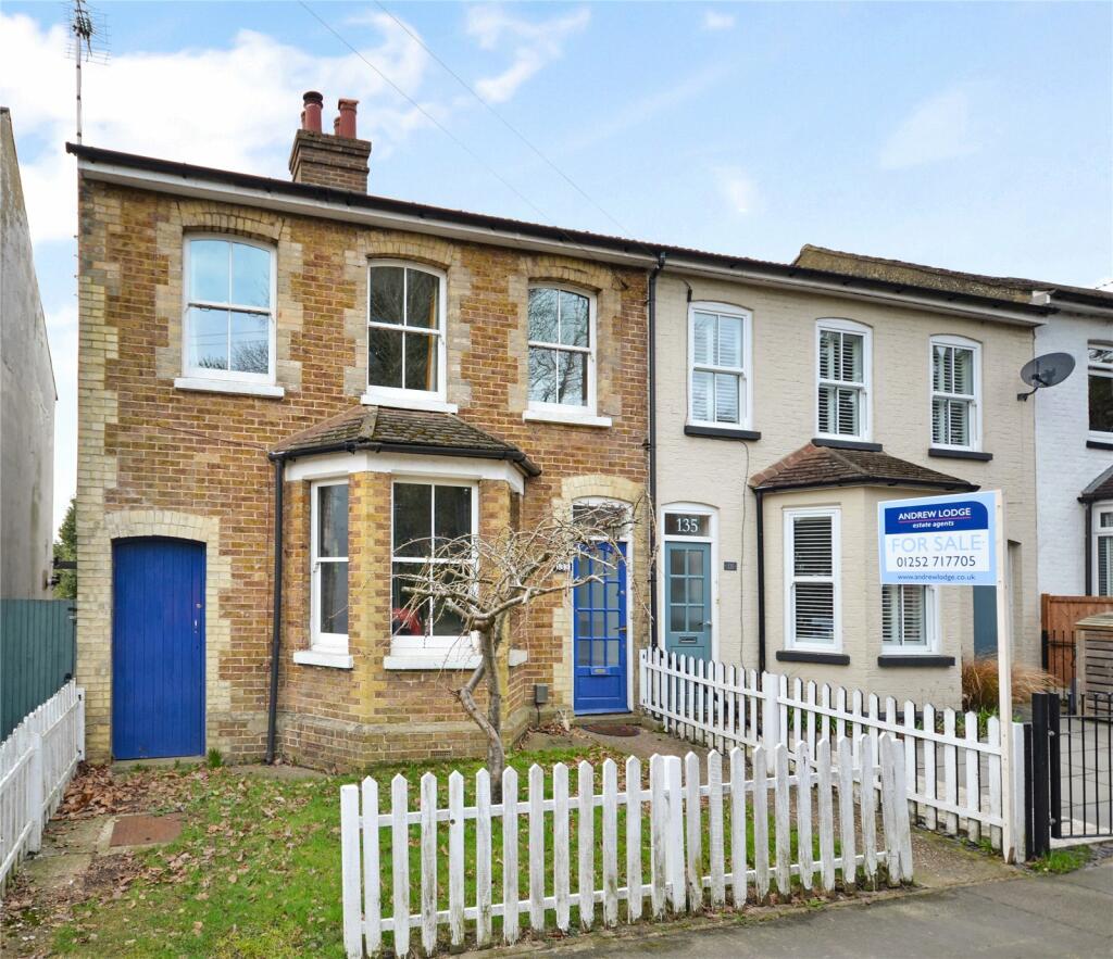 3 bedroom end of terrace house for sale in Upper Weybourne Lane