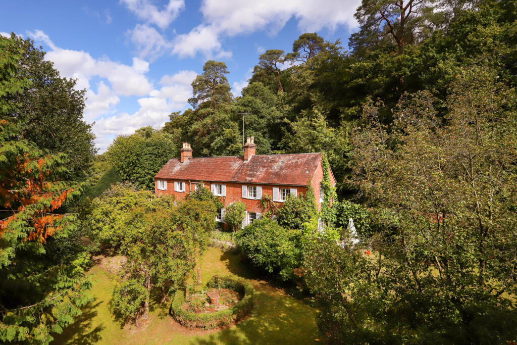 Main image of property: Moor Park Lane, Farnham, Surrey, GU10