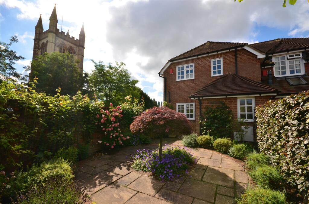Main image of property: Kingham Place, Farnham, Surrey, GU9