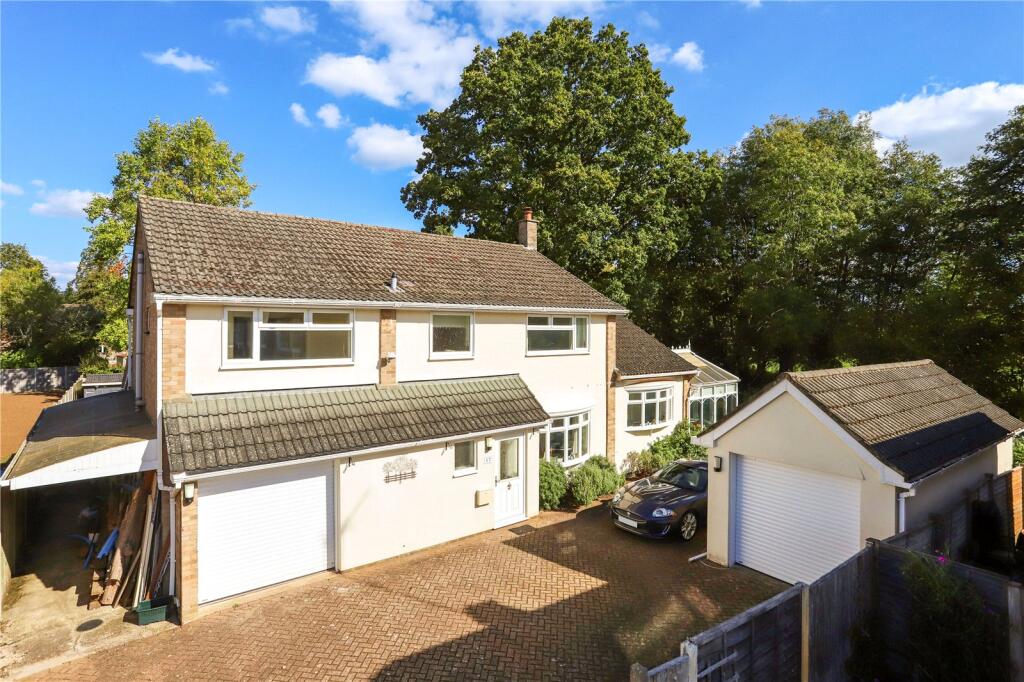 Main image of property: Silver Birches Way, Elstead, Farnham, Surrey, GU8
