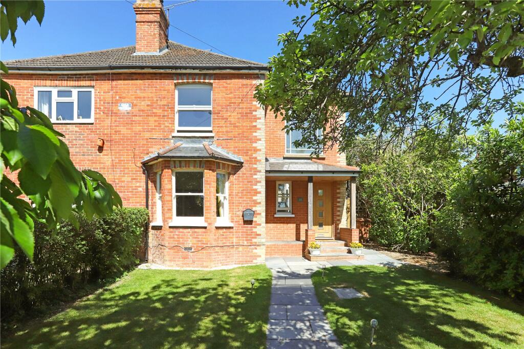 Main image of property: Echo Barn Lane, Farnham, Surrey, GU10