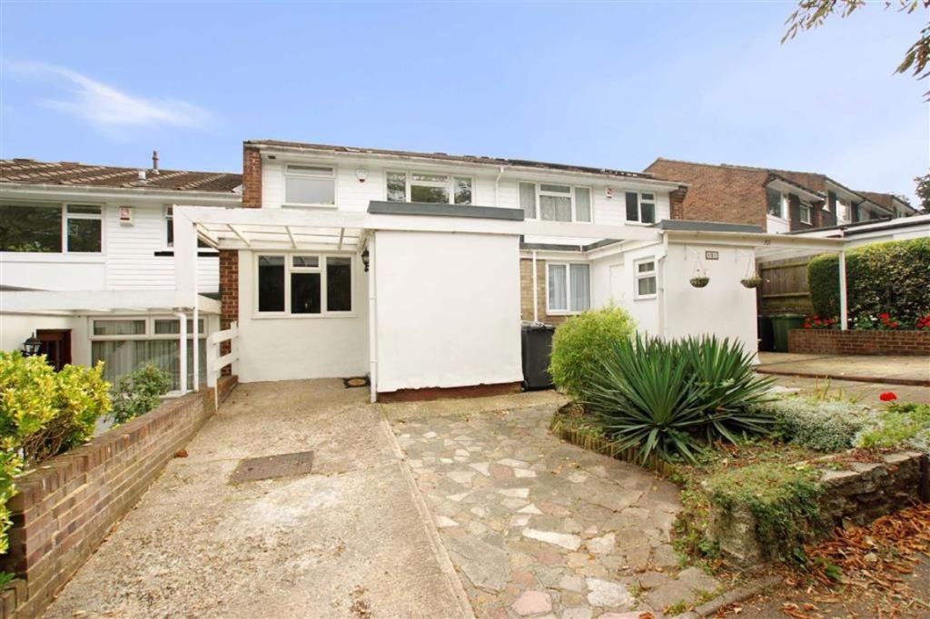 3 bedroom semidetached house for sale in Longton Grove, Sydenham, SE26