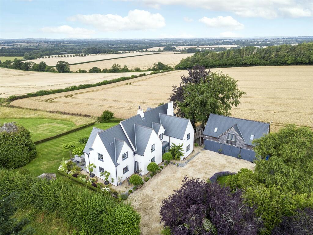 5 bedroom detached house for sale in Charlton Road, Aynho, Banbury