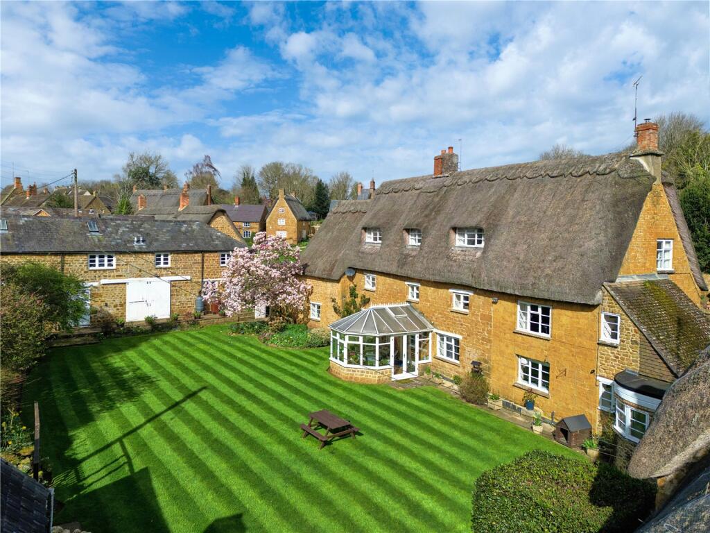 7 bedroom detached house for sale in Main Street, Wroxton St. Mary, Wroxton, Banbury, OX15