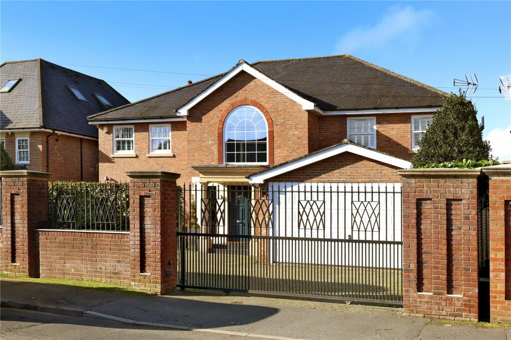 Main image of property: Burgess Wood Road South, Beaconsfield, Buckinghamshire, HP9