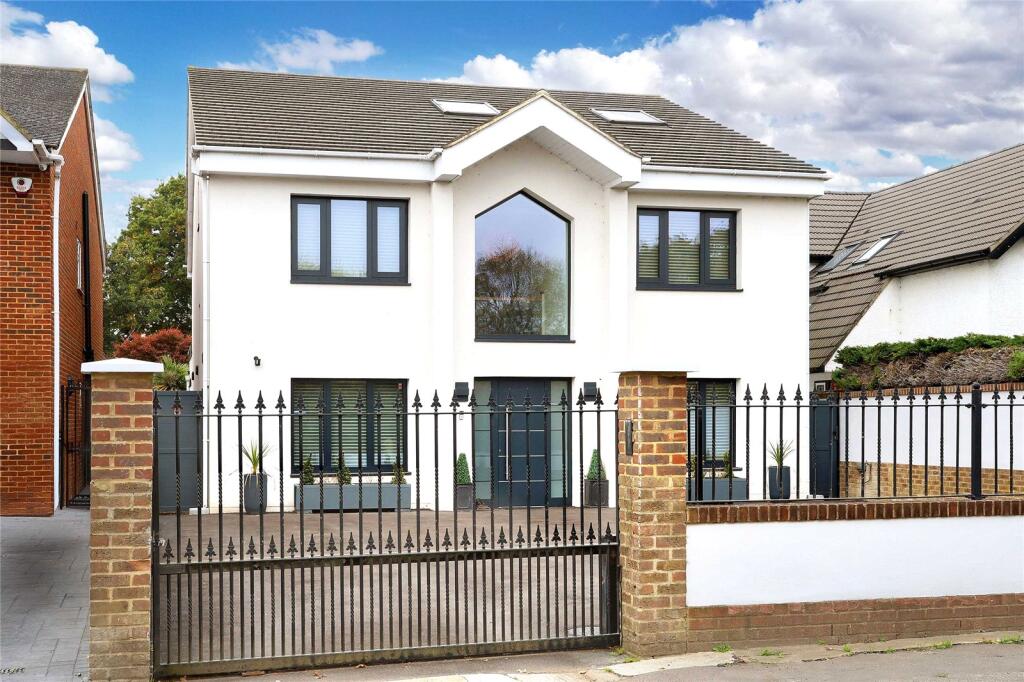 Main image of property: Thorney Lane South, Iver, Buckinghamshire, SL0