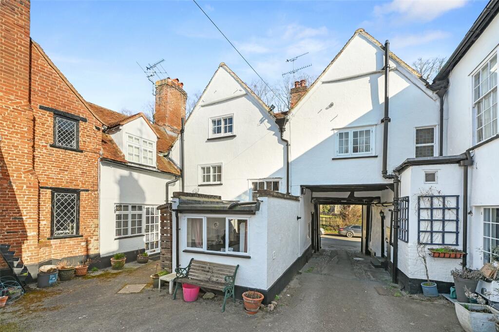 4 bedroom end of terrace house for sale in High Street, Much Hadham