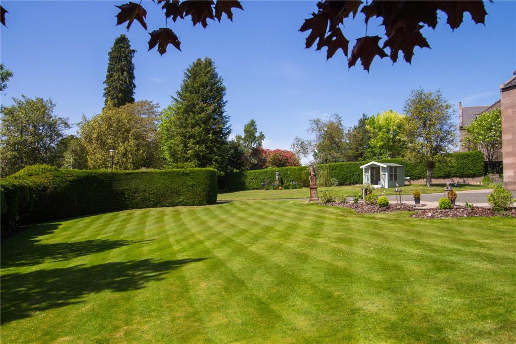 7 bedroom detached house for sale in Airlie House, 20 Airlie Street