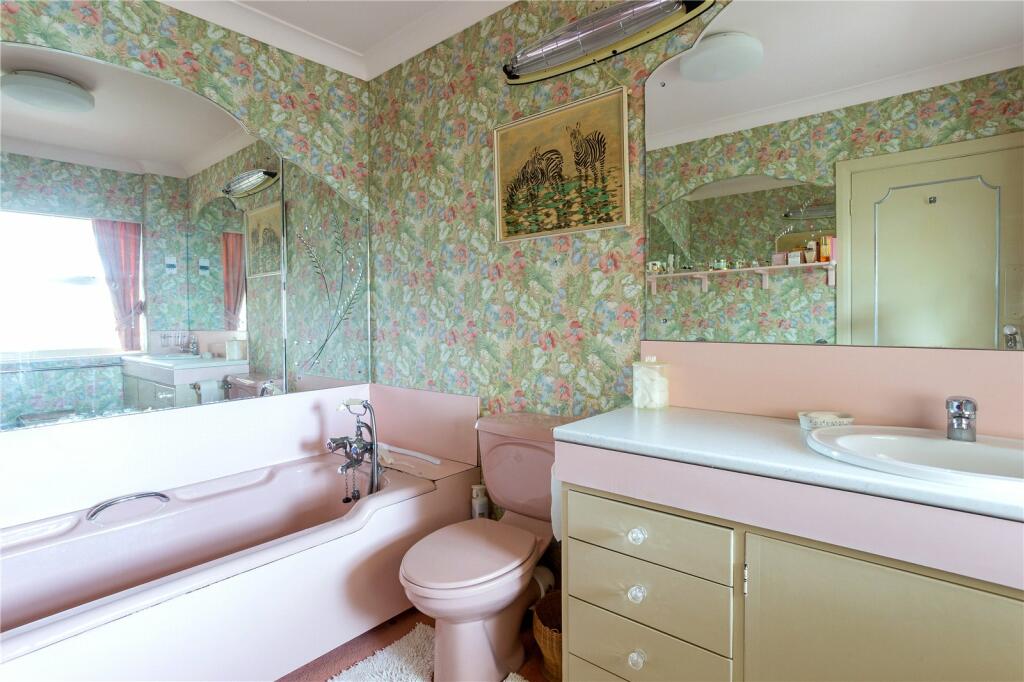 3 bedroom apartment for sale in Cliftons, 30 Nairn Road, Canford Cliffs