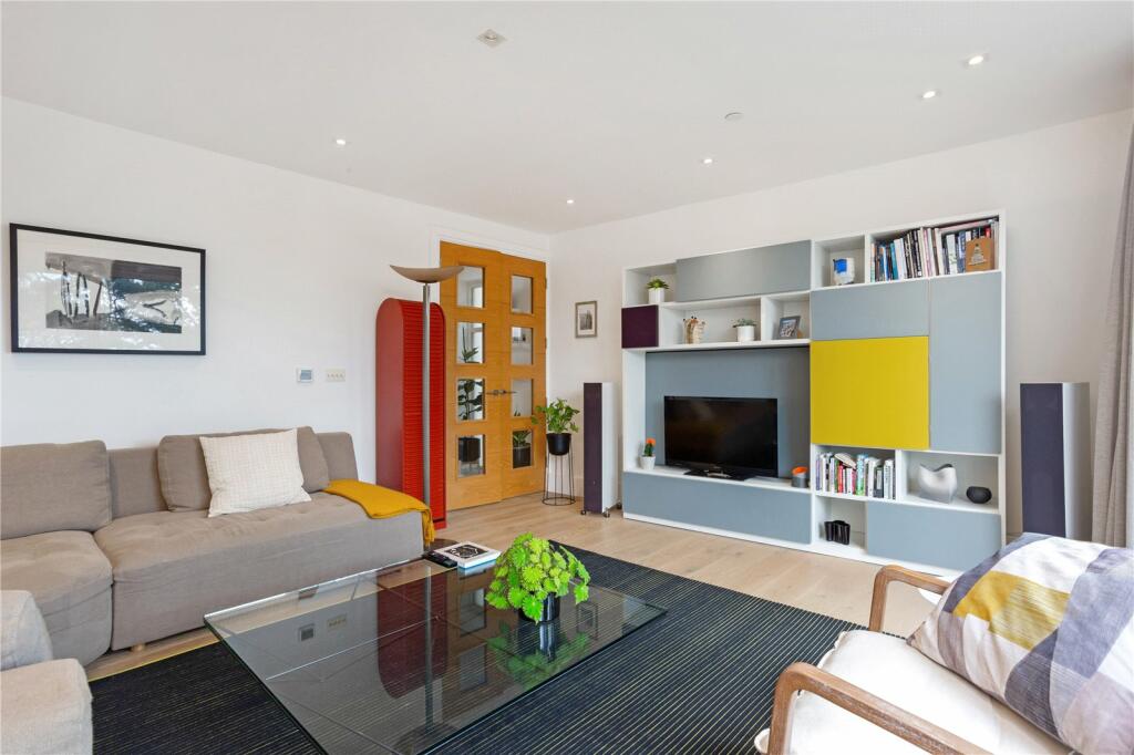 Additional property image - Buckler Heights, Poole, Dorset, BH14