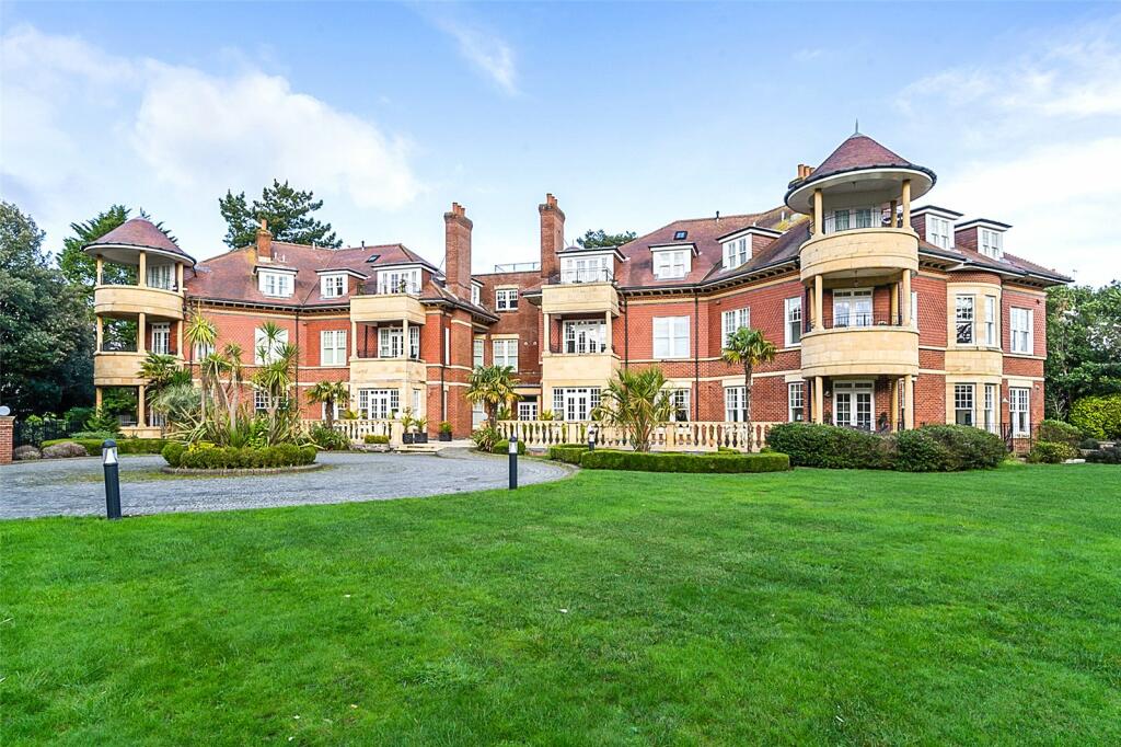 3 bedroom apartment for sale in West Overcliff Drive, West Overcliff, Bournemouth, BH4