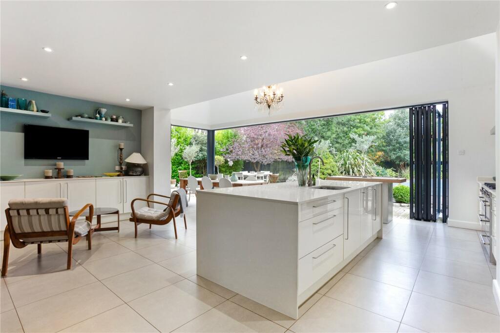 Additional property image - Benellen Road, Bournemouth, BH4