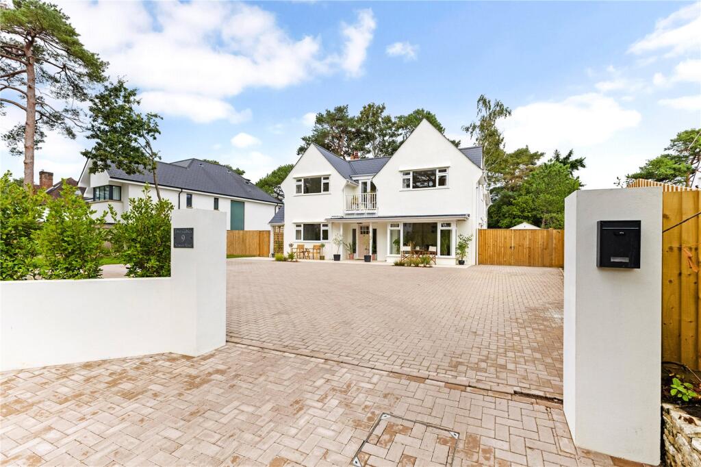 Main image of property: Newton Road, Canford Cliffs, Poole, Dorset, BH13
