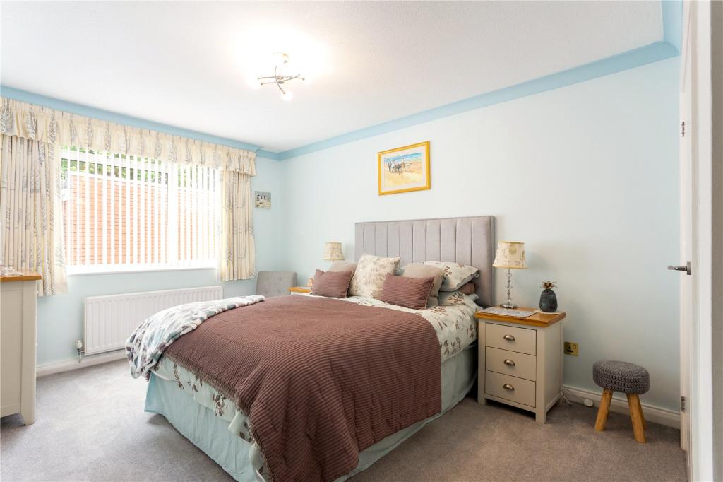 3 bedroom apartment for sale in Cliff Lodge, 25 Cliff Drive, Canford