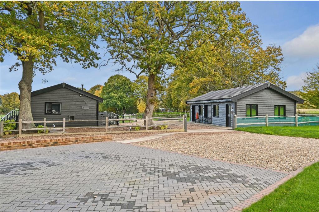 6 bedroom detached house for sale in Fosten Green, Biddenden, Ashford