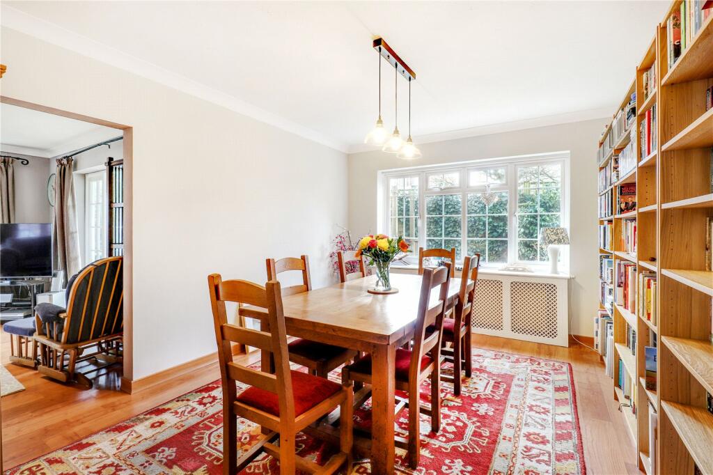 4 bedroom detached house for sale in Glengorse, Battle, East Sussex, TN33