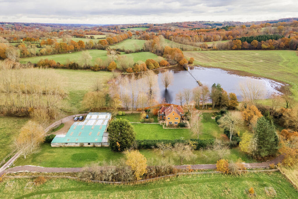 Equestrian facility for sale in Redlands Lane, Salehurst, Robertsbridge