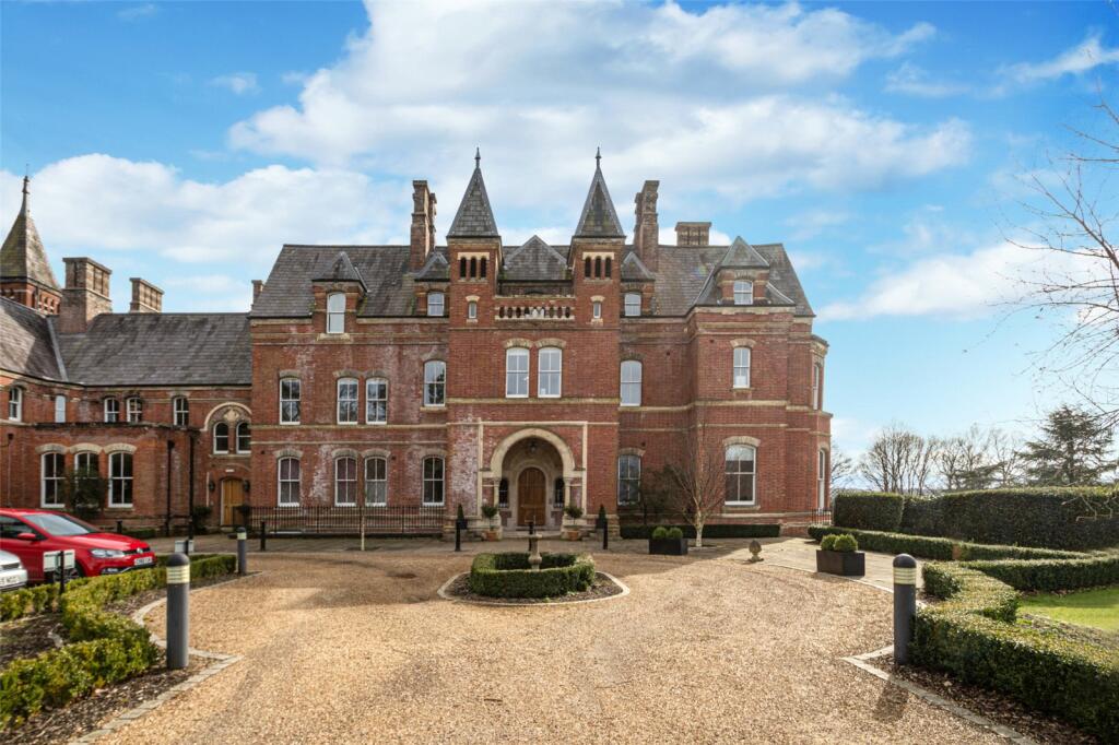 3 bedroom apartment for sale in Hastings Road, Hawkhurst, Cranbrook