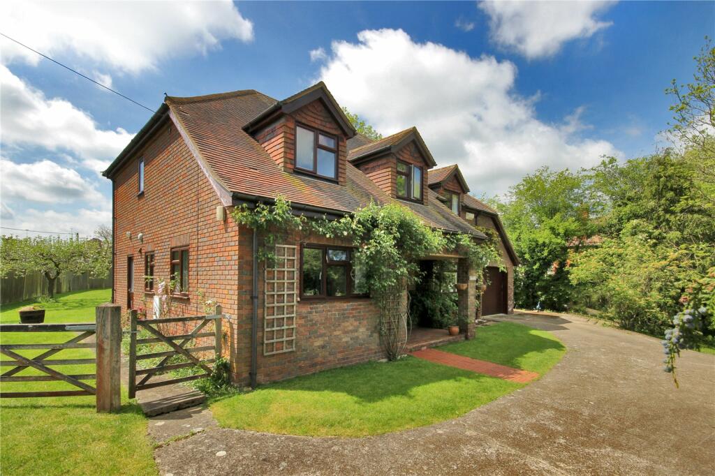 4 bedroom detached house for sale in Frittenden, Cranbrook, Kent, TN17