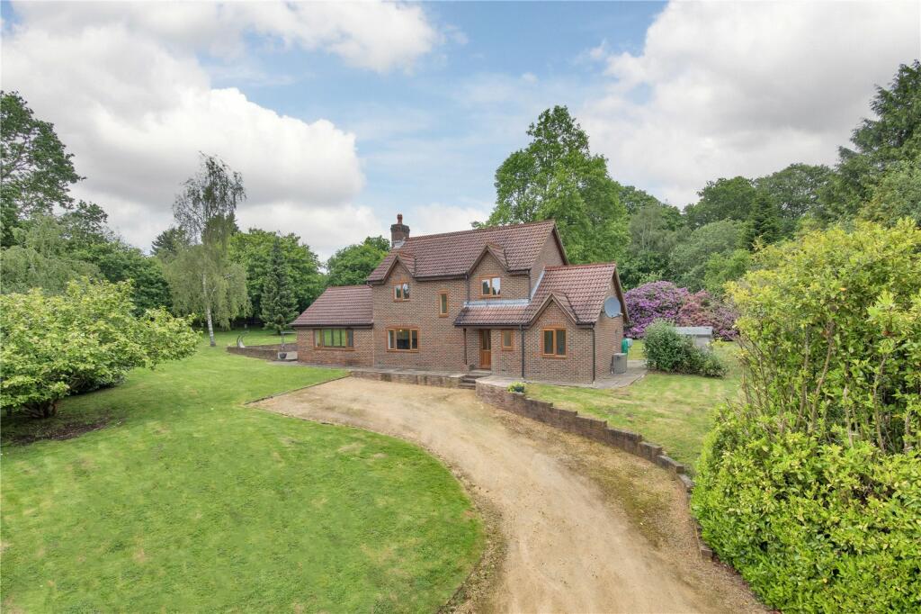 5 bedroom detached house for sale in Biddenden, Ashford, Kent, TN27