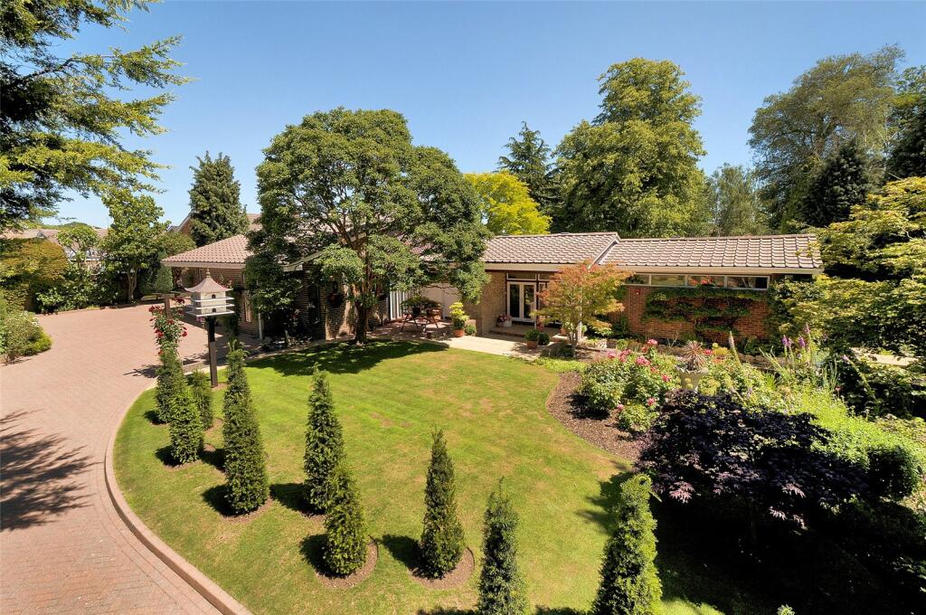 Main image of property: Heath Road, Maidstone, Kent, ME16