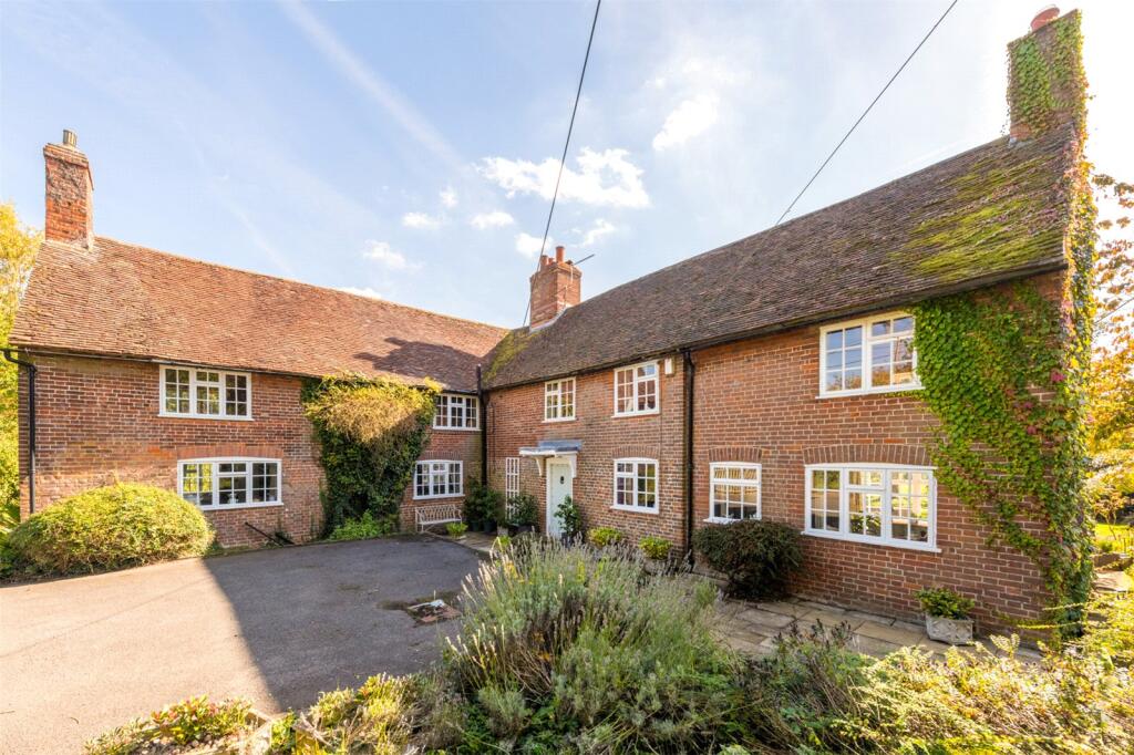 Main image of property: Lodge Lane, Cobham, Gravesend, Kent, DA12