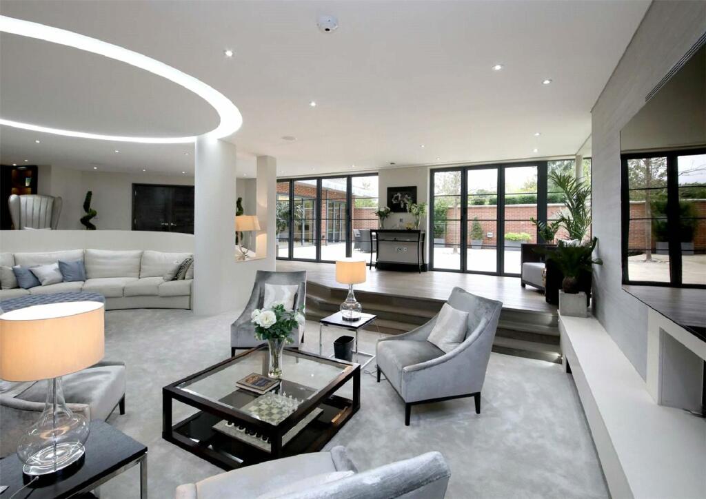 5 bedroom detached house for sale in Claremont Drive, Esher, Surrey, KT10