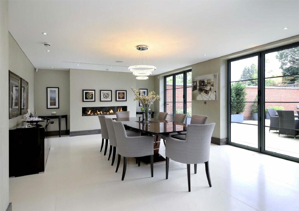 5 bedroom detached house for sale in Claremont Drive, Esher, Surrey, KT10