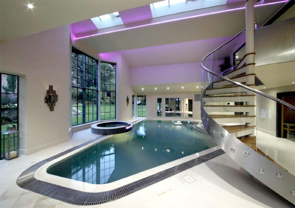 5 bedroom detached house for sale in Claremont Drive, Esher, Surrey, KT10