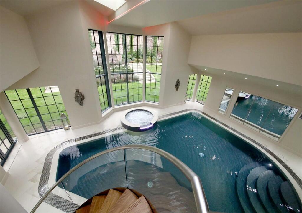 5 bedroom detached house for sale in Claremont Drive, Esher, Surrey, KT10