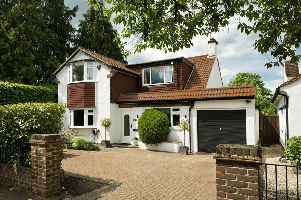 4 bedroom detached house for sale in Oaken Drive, Claygate, Esher, Surrey, KT10