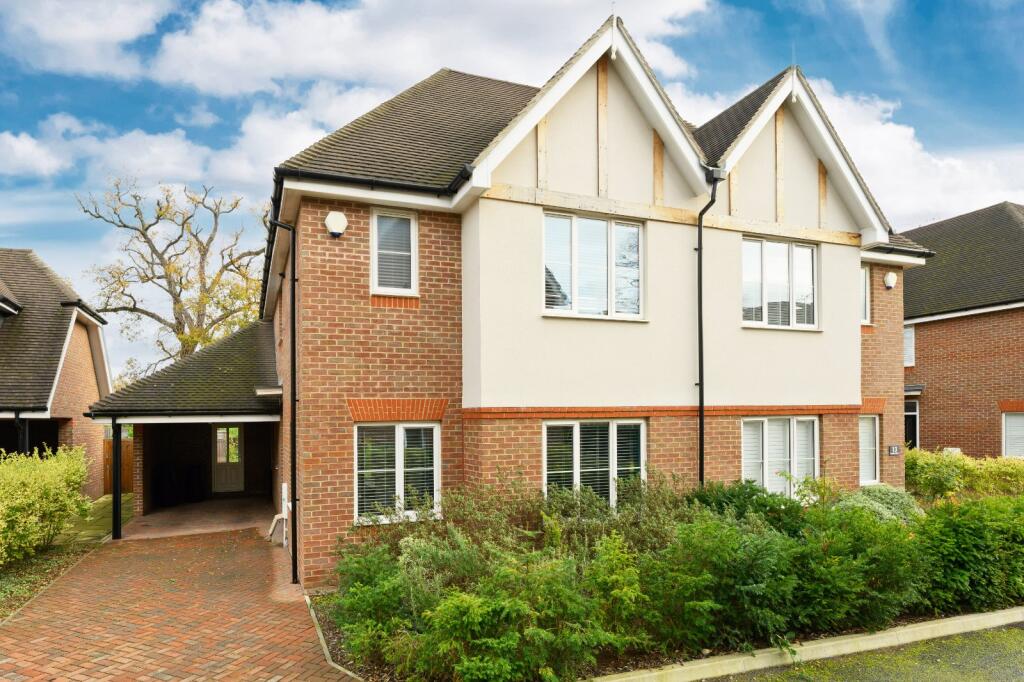 Main image of property: Pavilion Place, East Molesey, Surrey, KT8